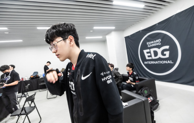 类似效果可 类似效果可